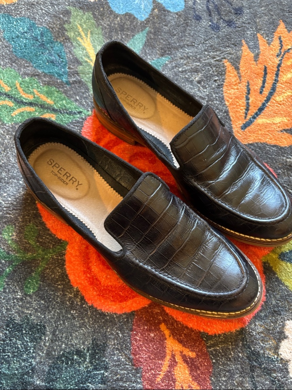 Sperry women’s Black Croc-Embossed Leather Loafers